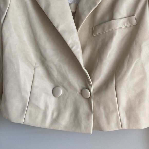 7 For All Mankind Creme Faux Leather Collared Buttoned Lined Jacket Small NWT - Picture 2 of 6